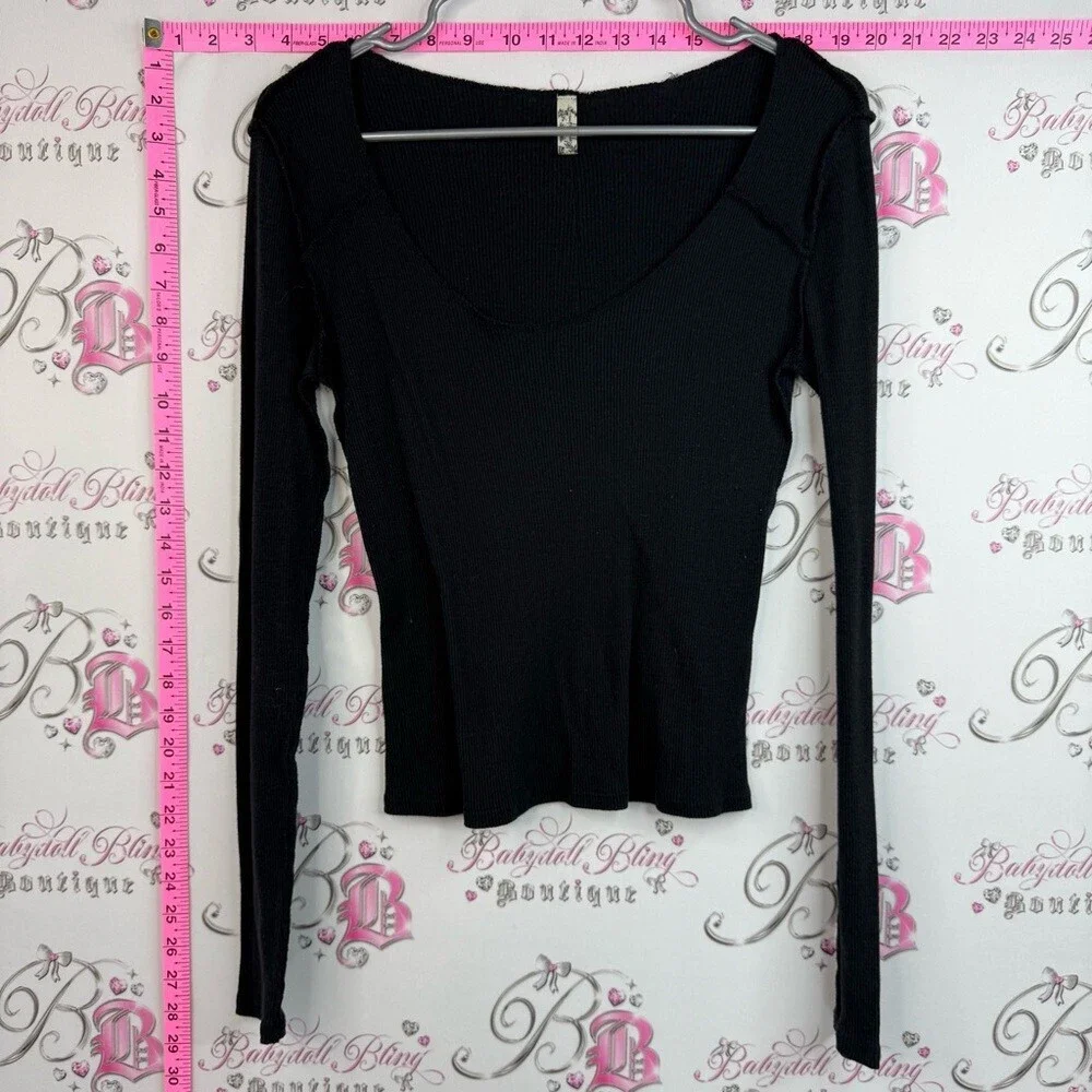 Free People long sleeve shirt stretchy Black Ribbed Scoop Neck Long Sleeve Top